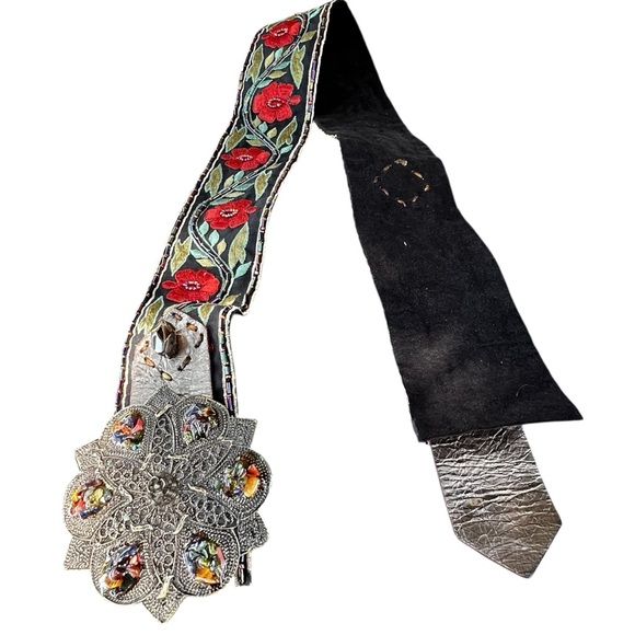 Streets Ahead Anthro Vintage-Inspired Embroidered Leather and Fabric Belt - Picture 2 of 16